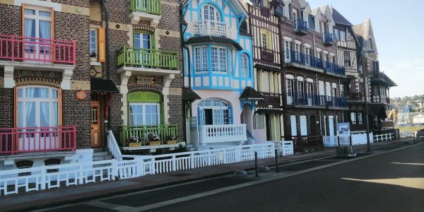 70F2AF64-D675-4D90-8240-23A41F159636