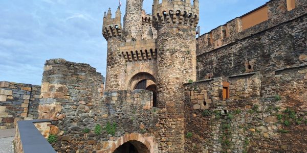 8322BAA7-F94B-48A9-A045-28C07A2C101A