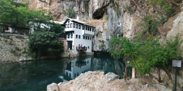 971E0C74-E858-4A75-B43B-7452045B8CAE