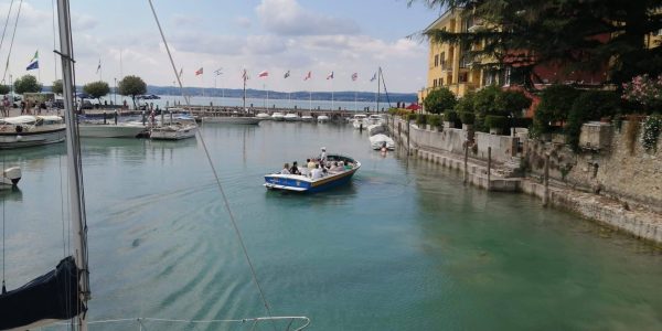 C6C0F09C-2C70-4F86-BABD-AEC780D36B95