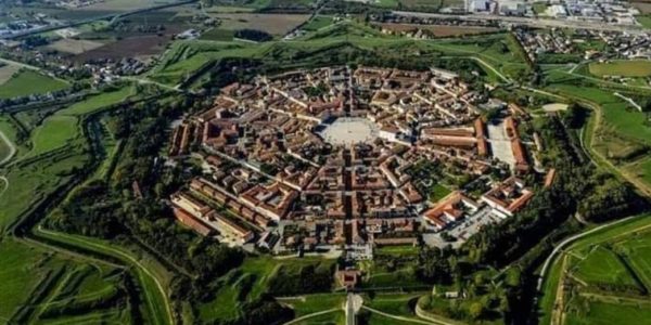 FA0E0729-4435-49AE-B755-B077A8E68EE1